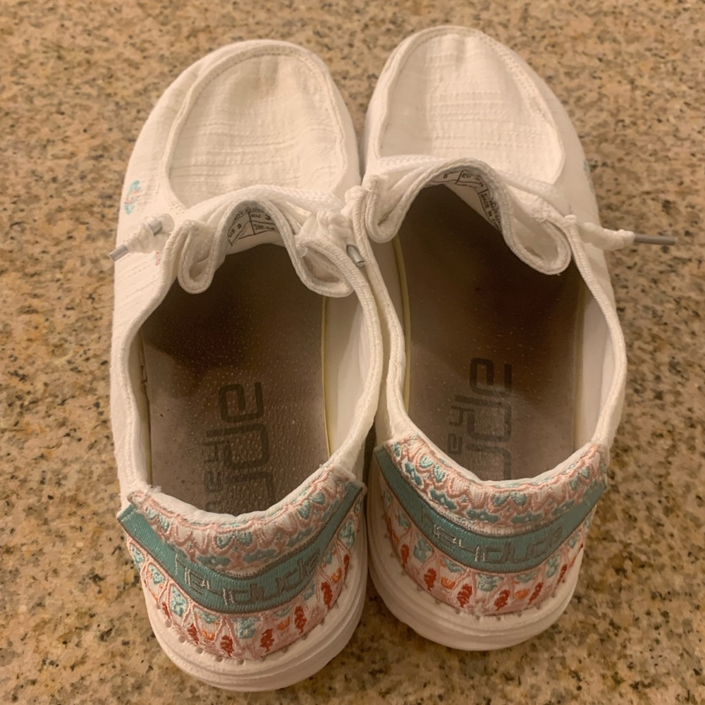 Hey dude shoes